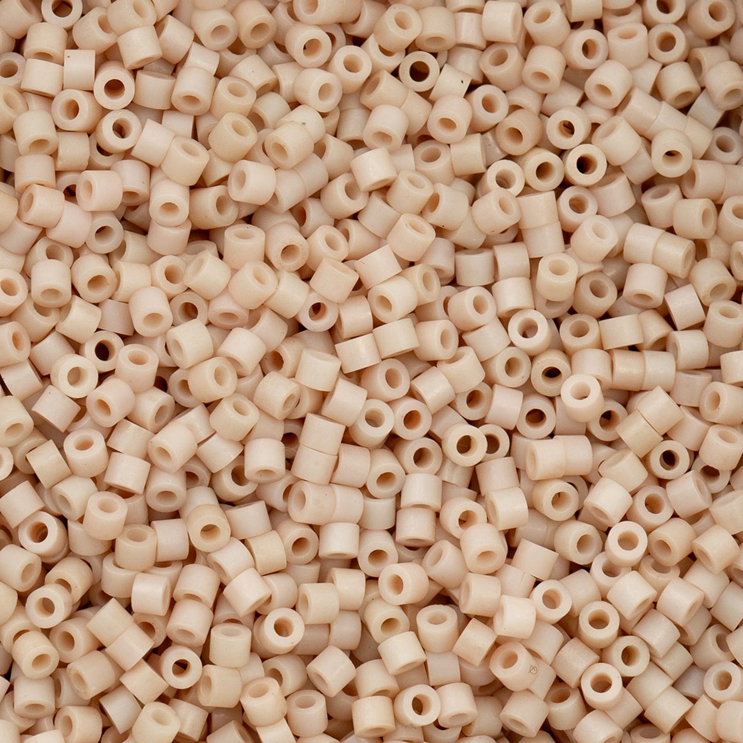 Cylin Bead - 11/0 - Matte Macaron - Oat Milk (25g)