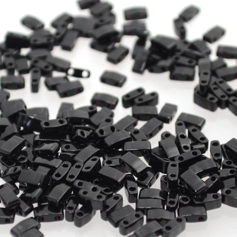 Miyuki - Half Tila - Opaque Black (5g)