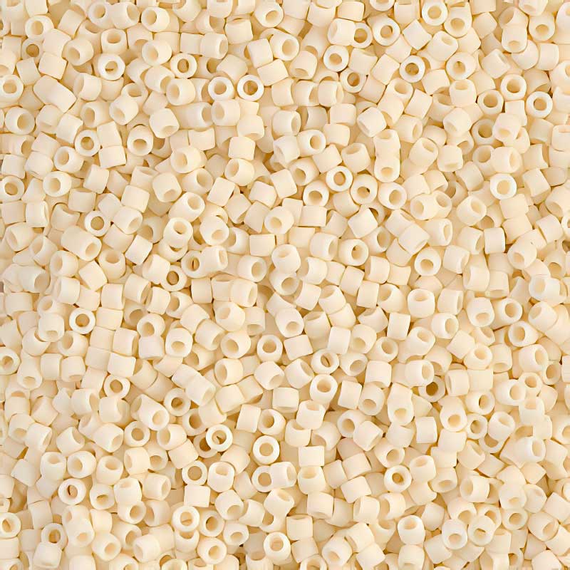 Delica 11/0 Beads - db0762 - Matte Ivory 5.2g