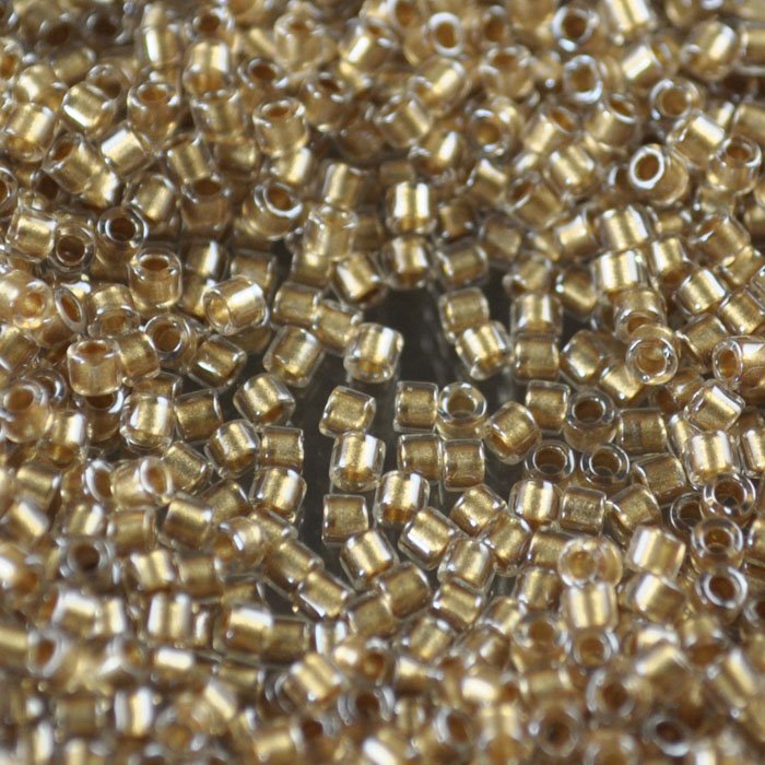 Delica 10/0 Beads - dbm0907 - Sparkle Beige Lined Crystal 7.2g