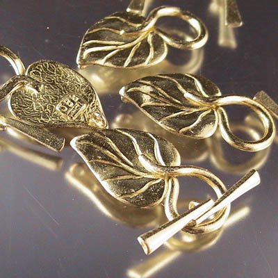 Toggle Clasp - Anthurium - Bright Brass