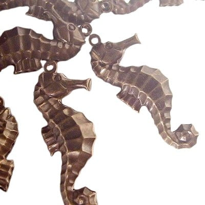 Vintaj - Seahorse - Nat Brass each