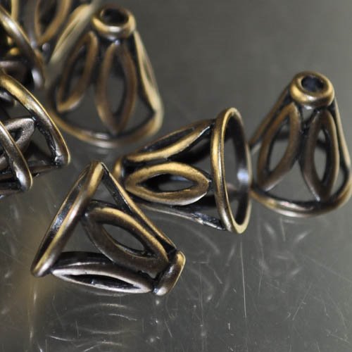 Cone Echinacea - 12mm - Antiqued Brass