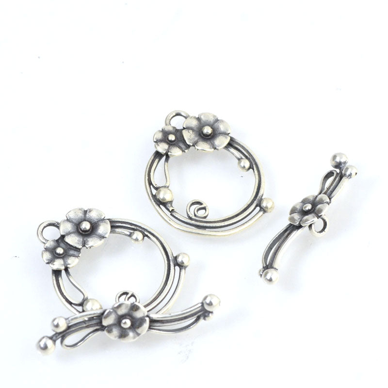 Toggle Clasp - Nosy Posy - Antiqued Silver