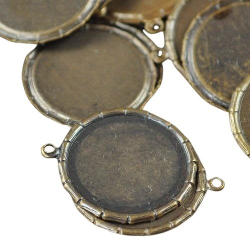 Vintaj - Bamboo Bezel Pendant - Natural Brass