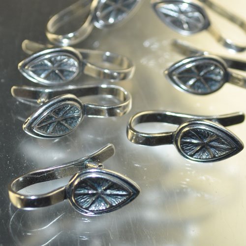 Pinch Bail - Shining Star - Antiqued Silver