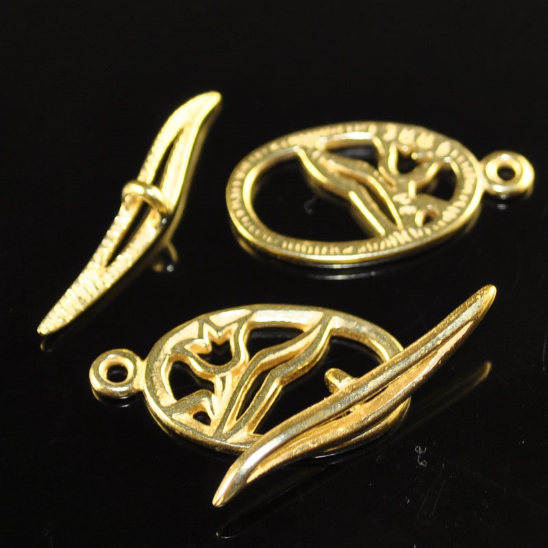 Toggle Clasp - Tulip Pond - Bright Gold Plated