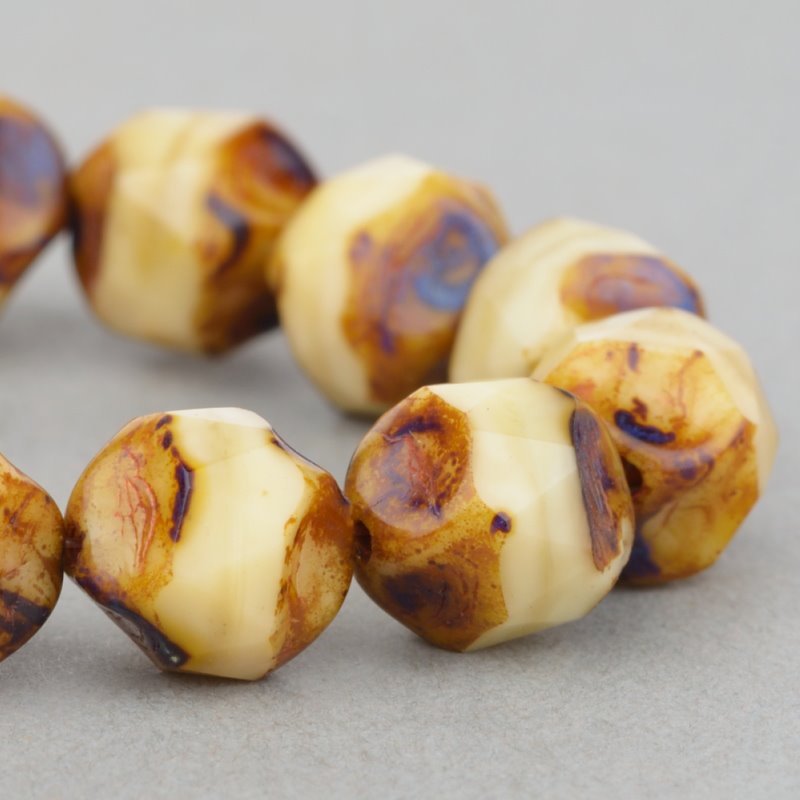 Fire Polish Beads Central Cut - 9mm - Antique Ivory (15)