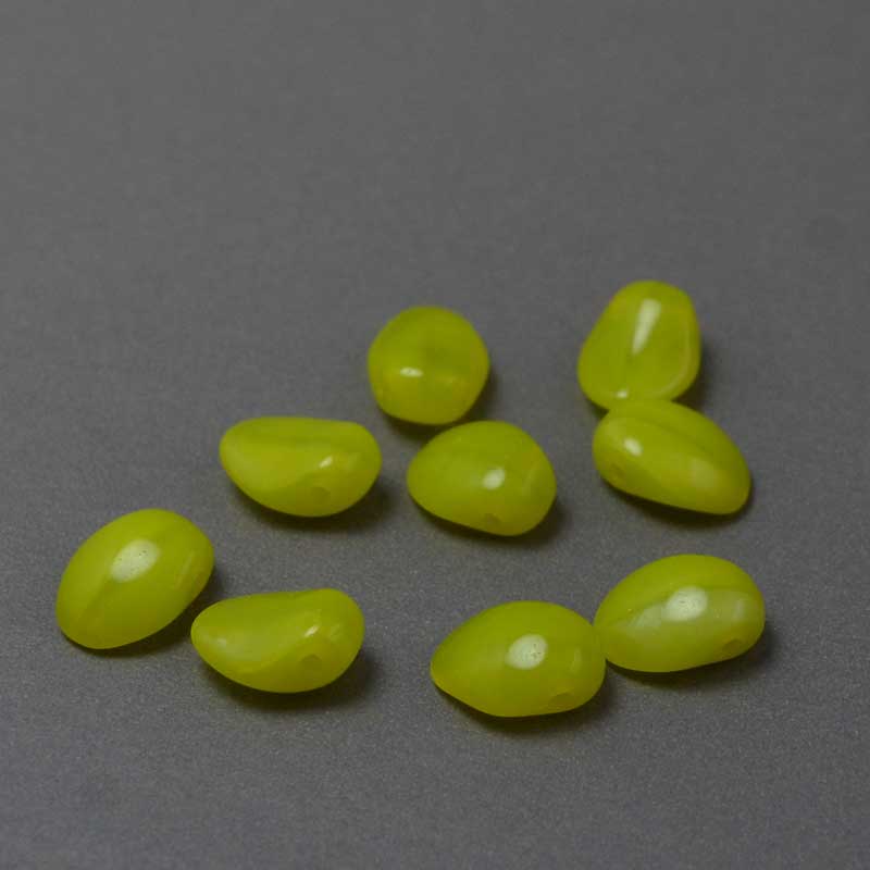 Glass Bead Curved Lily Petal - Chartreuse (Pack)