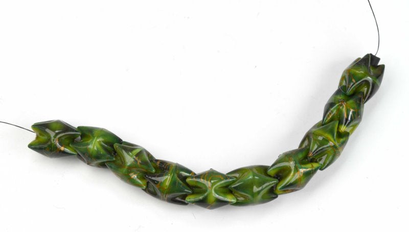 Painted Acrylic Beads - 11mm Vertebrae - Green Snake (25)