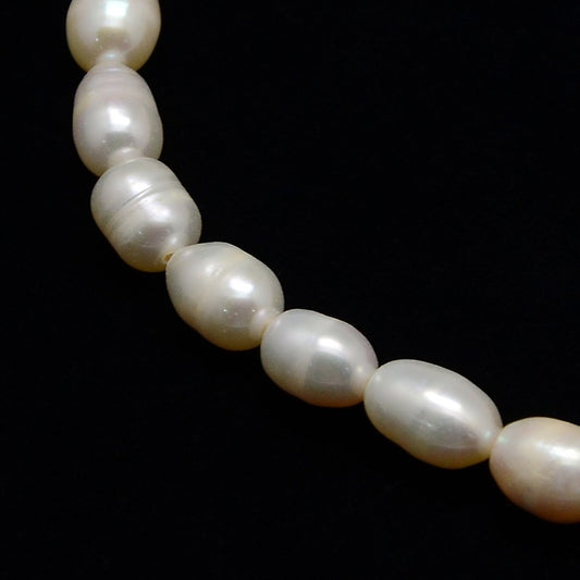Natural Cultured Freshwater Pearls - 5-6mm - Rice - Cream (strand)