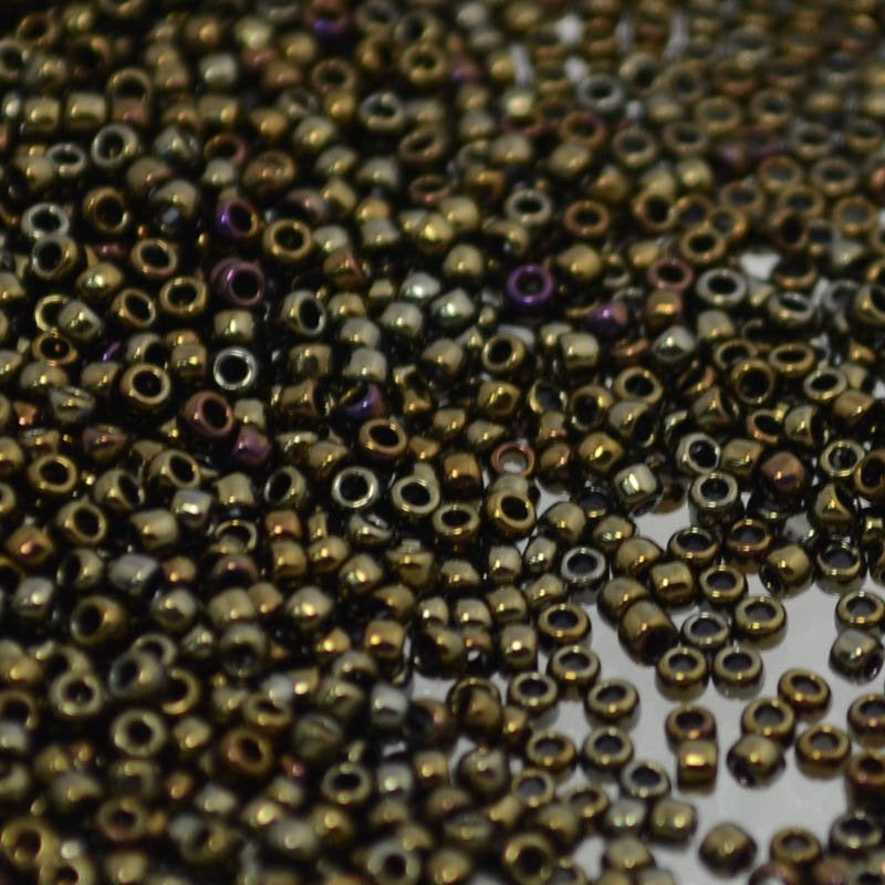 Toho Seed Beads - 15/0 - Metallic Brown Iris