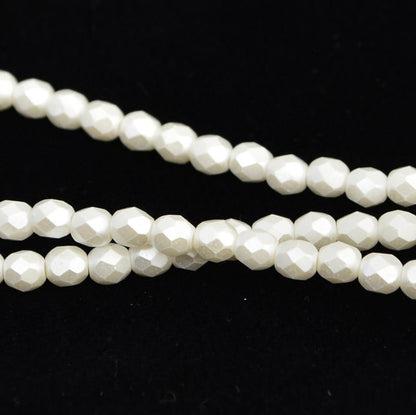 Fire Polish Faceted Round - 4mm - Pearl Pastel Pearl White (strand 45)