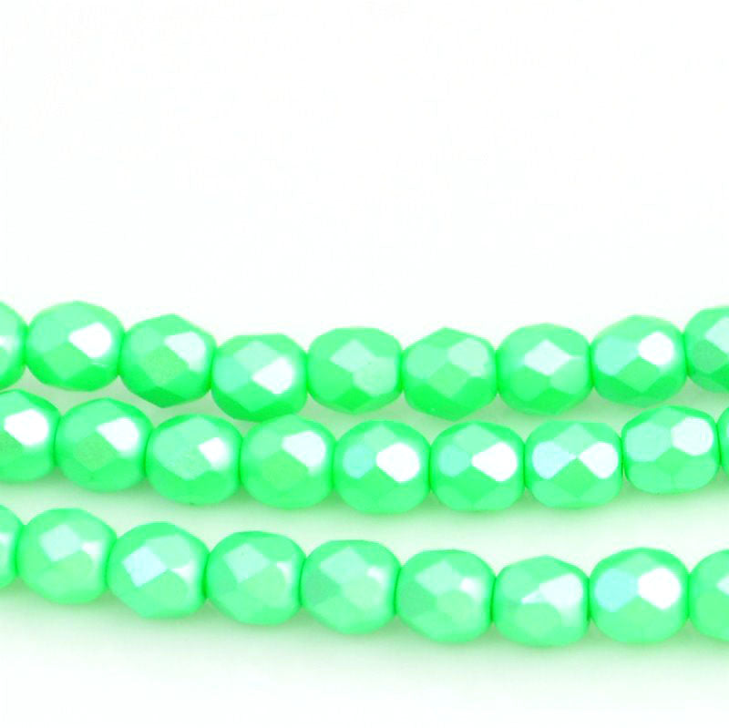Fire Polish Faceted Round - 4mm - Pearl Pastel Mint (strand 45)