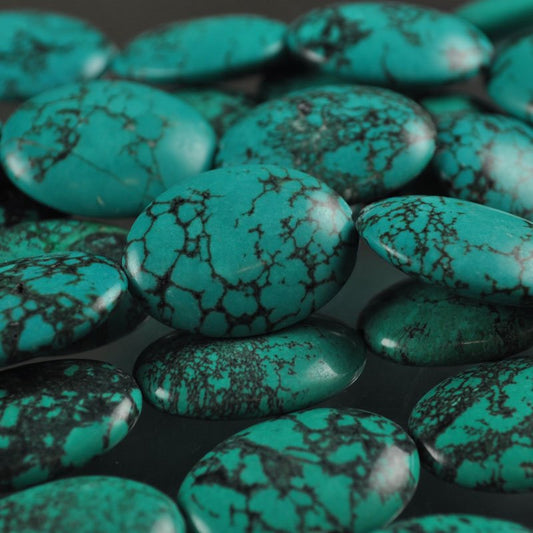 Turq Magnesite (Stb)   18x25 Oval 8in