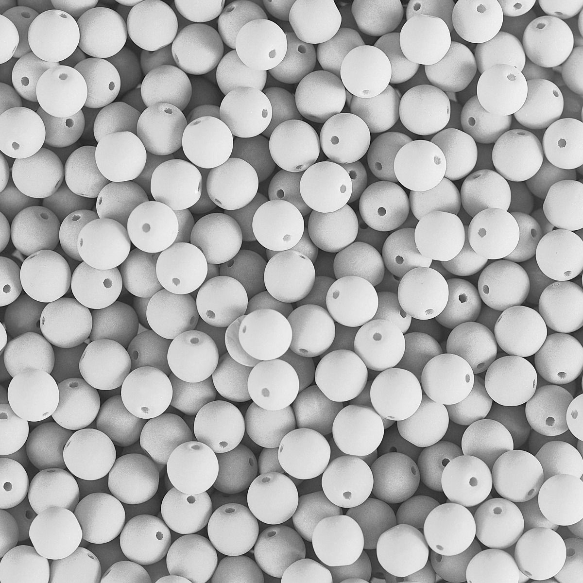 Velvet Beads Round - 4mm - Velvet White (46pcs)