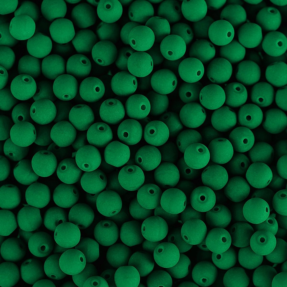 Velvet Beads Round - 4mm - Velvet Irish Green (46pcs)