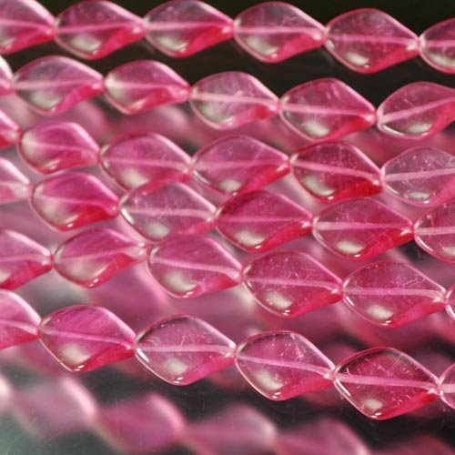 Glass - 13x19mm Twisted Diamond - Dark Rose Ripple (strand)