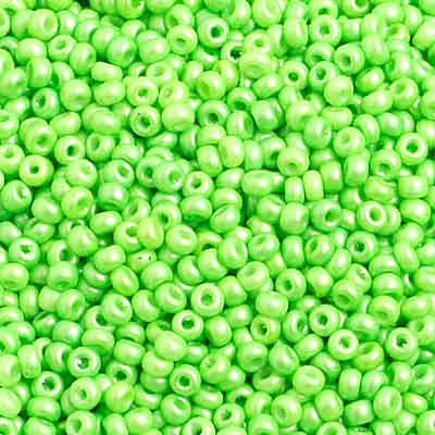 Czech - 10/0 Seed Beads - Shiny Green (500g Strung)