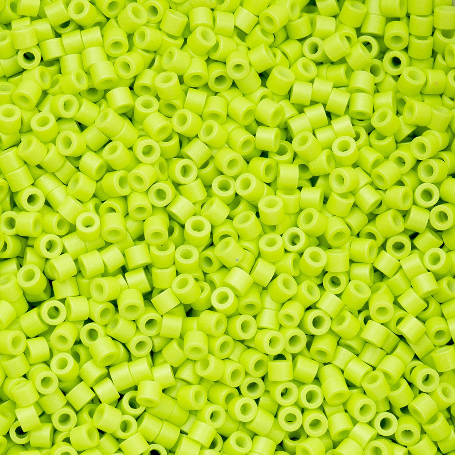 Cylin Bead - 11/0 - Opaque Chartreuse (25g)