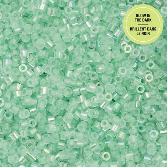 Cylin Bead - 11/0 - Glow in Dark AB - Green (25g)