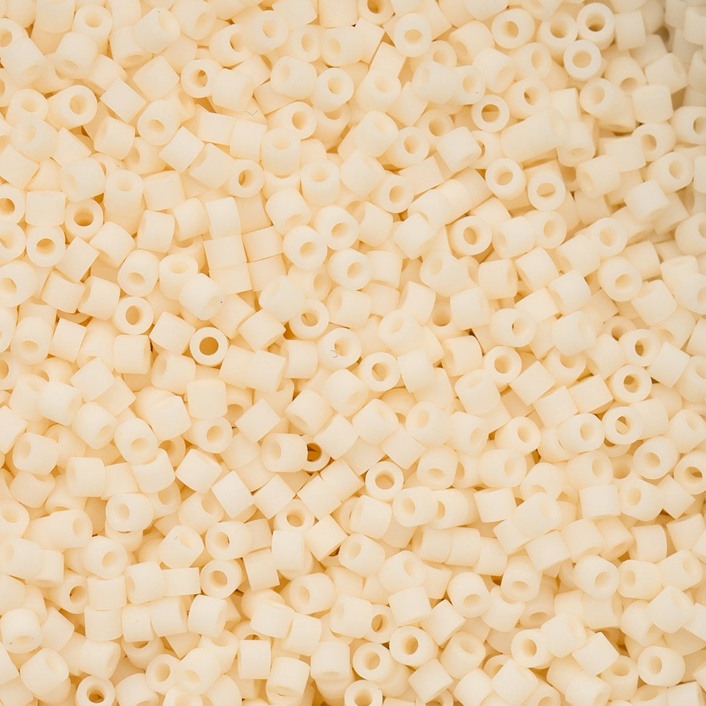Cylin Bead - 11/0 - Matte Macaron - Warm Cream (25g)