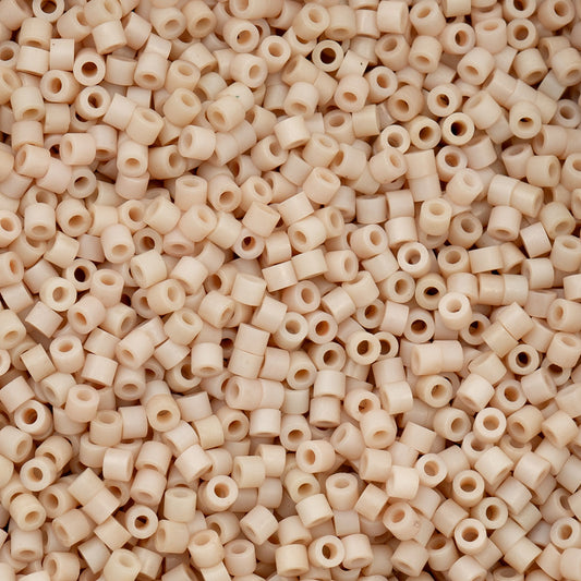 Cylin Bead - 11/0 - Matte Macaron - Oat Milk (25g)