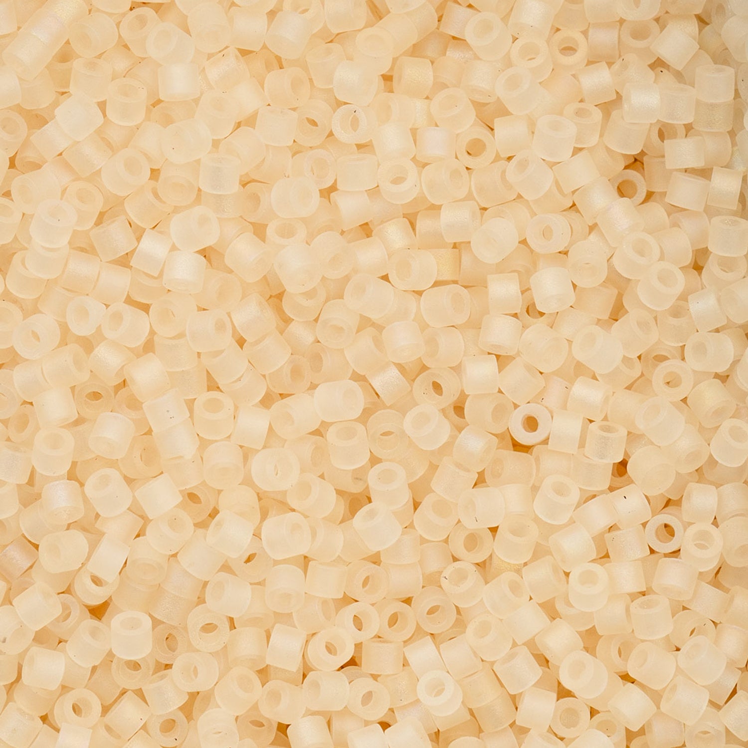 Cylin Bead - 11/0 - Matte Macaron AB - Ivory (25g)