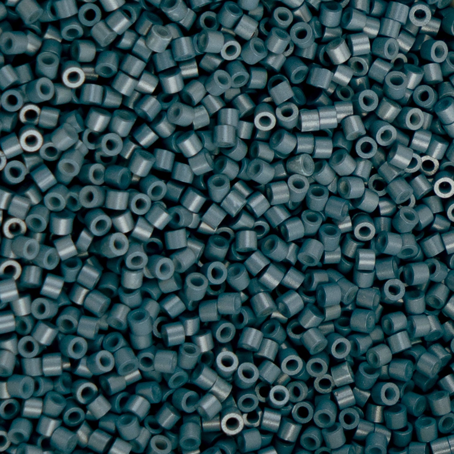 Cylin Bead - 11/0 - Opaque Blueberry Silkshine (25g)