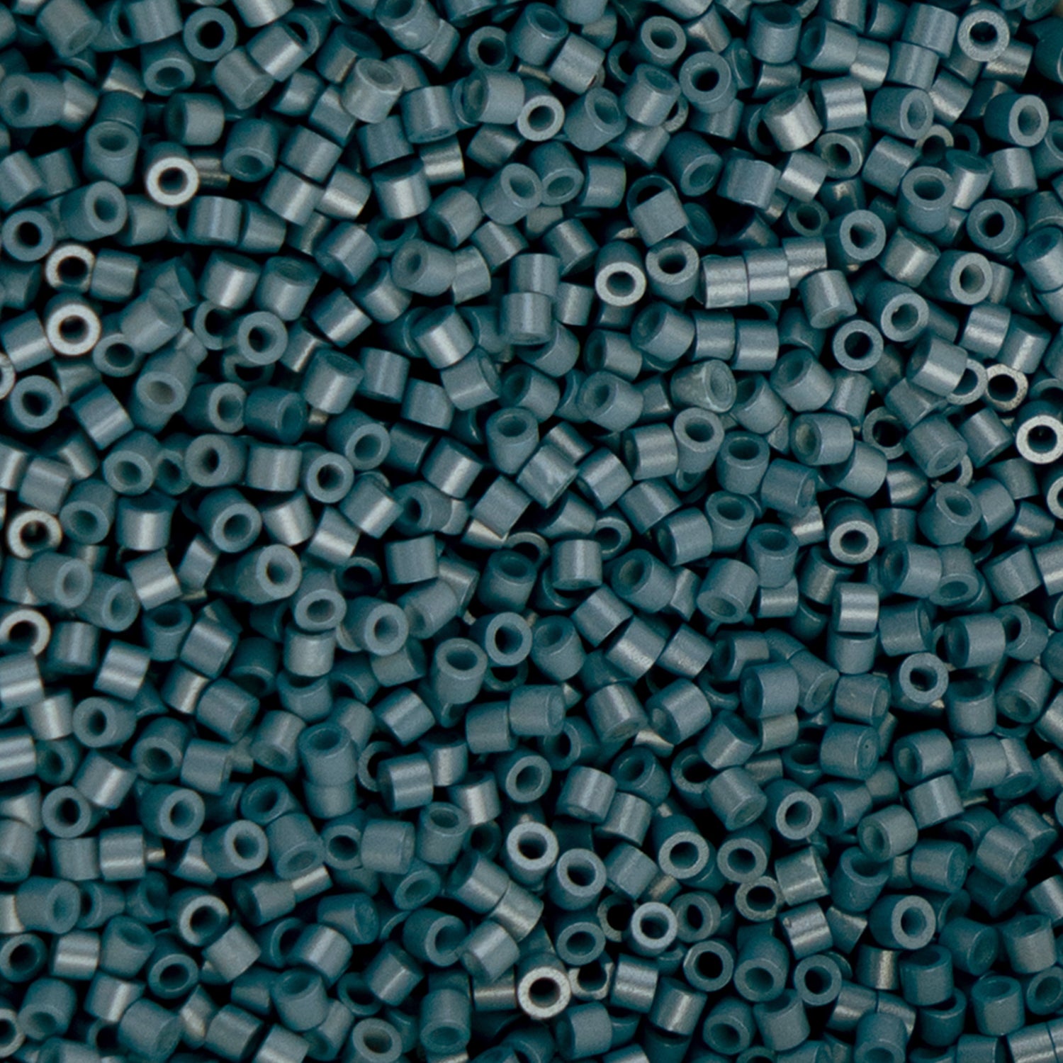 Cylin Bead - 11/0 - Opaque Blueberry Silkshine (25g)