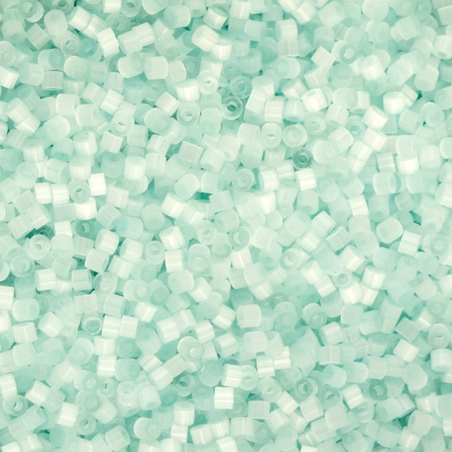 Cylin Bead - 11/0 - Silkfreeze Blue (25g)