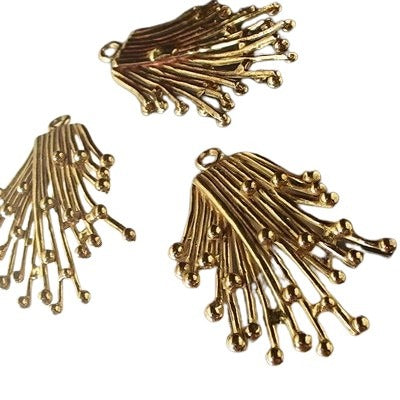 Comet Tail Pendant   Yellow Bronze Each