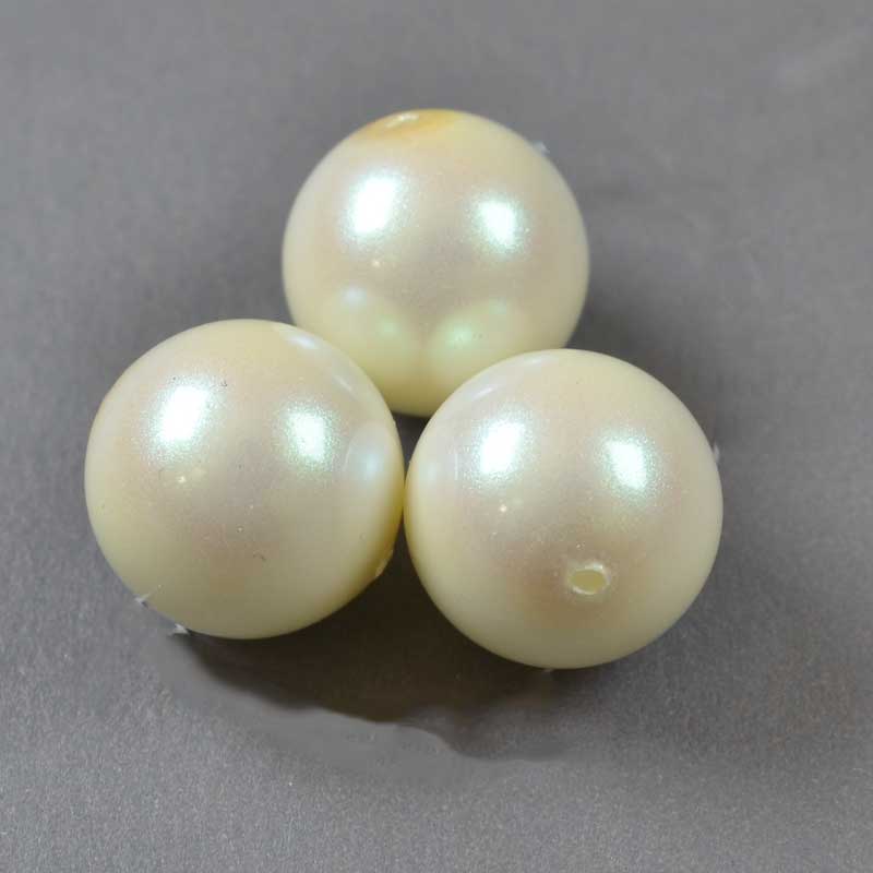 Preciosa (tm) Pearl - 4mm - Round - Pearlescent Cream