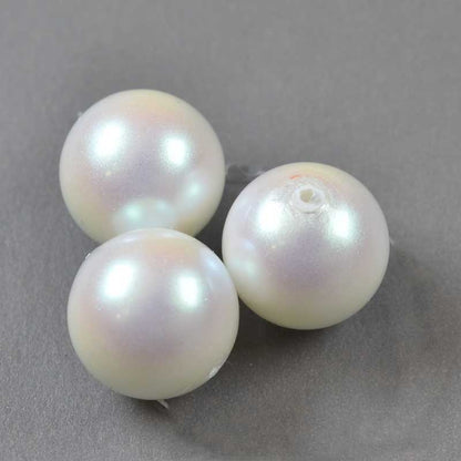 Preciosa (tm) Pearl - 10mm - Round - Pearlescent White