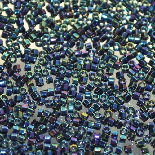 Delica Beads 11/0 - db0005cb - Cut 50g