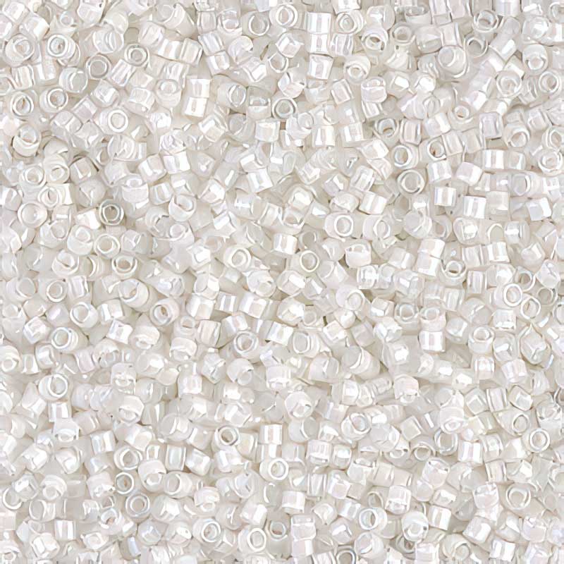 Delica Beads 11/0 - db0066b - Lined White AB 50g