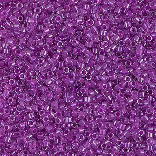 Delica Beads 11/0 - db0073b - Lined Lilac AB 50g