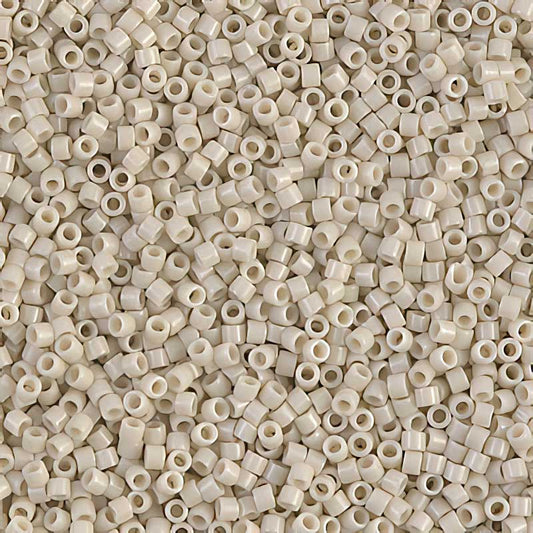 Delica 11/0 Beads - db0261 - Opaque Linen Lustre 5.2g