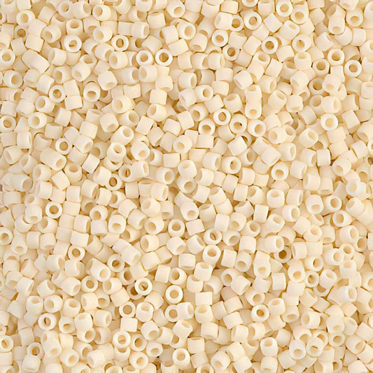 Delica 11/0 Beads - db0762 - Matte Ivory 5.2g
