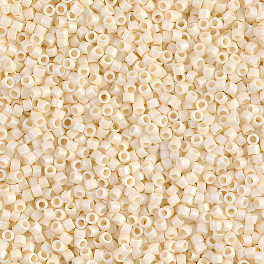 Delica 11/0 Beads - db0883 - Matte Opaque Cream AB 5.2g