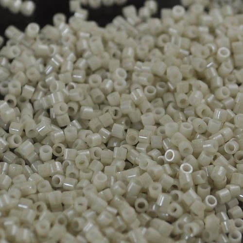 Delica Beads 15/0 - db15-0211b - Alabaster Opaque Glazed Luster 50g