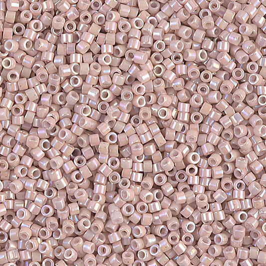 Delica 11/0 Beads - db1505 - Opaque Pink Champagne AB 5.2g