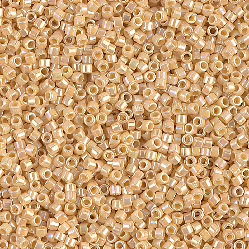 Delica Beads 11/0 - db1571b - Opaque Pear AB 50g