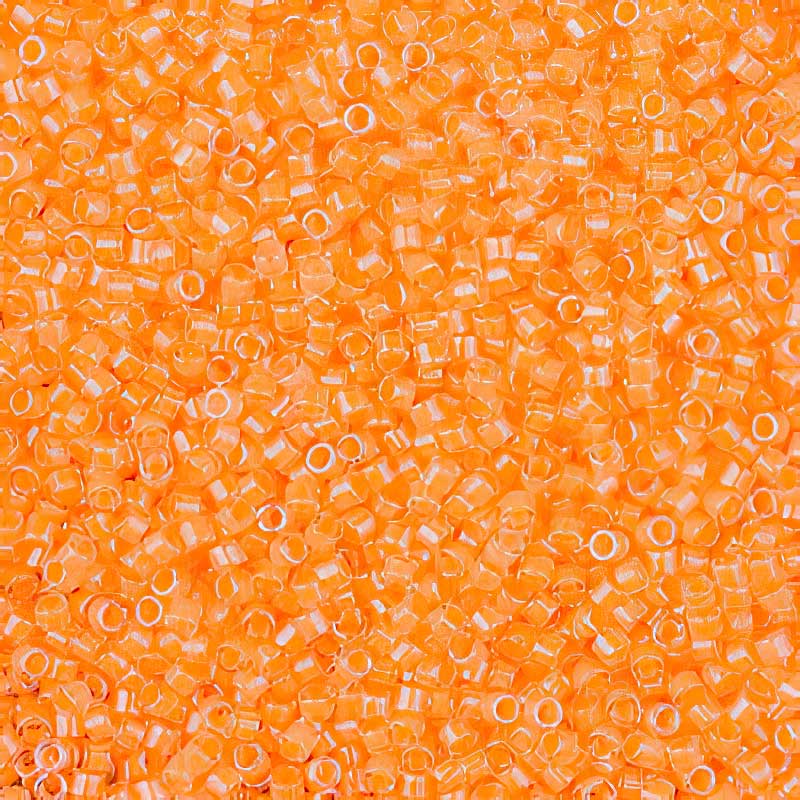 Delica 11/0 Beads - db2033 - Luminous Creamsicle 5.2g
