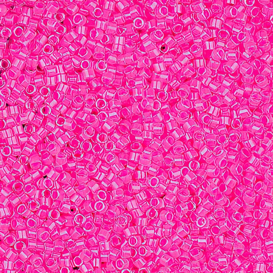 Delica 11/0 Beads - db2035 - Luminous Wild Strawberry 5.2g