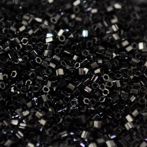 Delica 15/0 Hex-cut Beads - dbc15-0010 - Black 5.2g