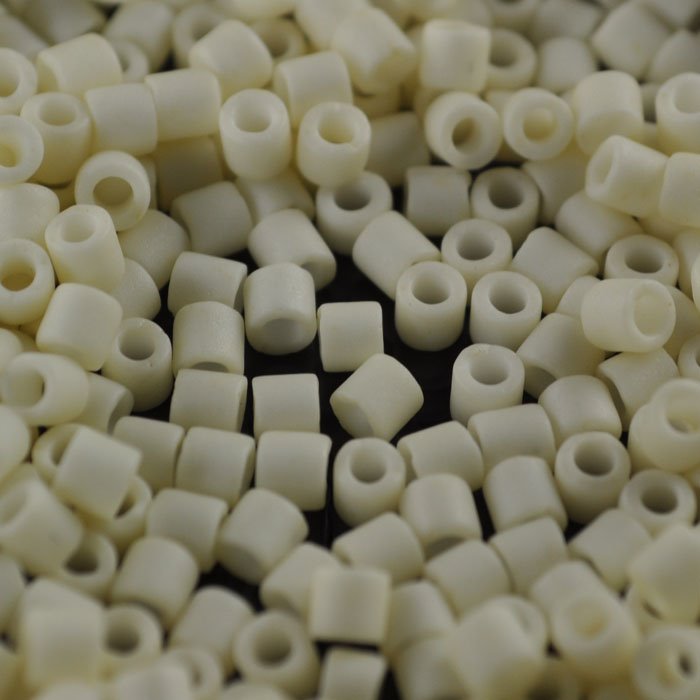 Delica 8/0 Beads - dbl0352 - Matte Cream 5.2g
