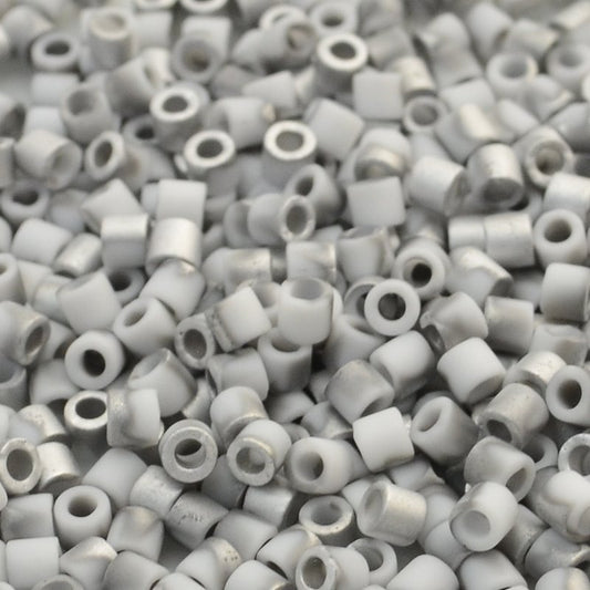 Delica 8/0 Beads - dbl2204 - Matte Crystal Labrador 5g