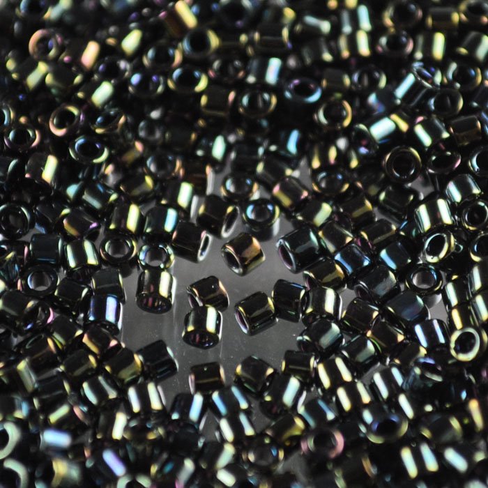 Delica 10/0 Beads - dbm0003 - Green Iris 5.2g