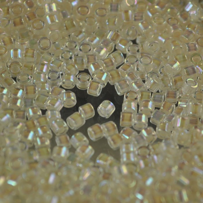 Delica 10/0 Beads - dbm0052 - Off White Lined AB 7.5g